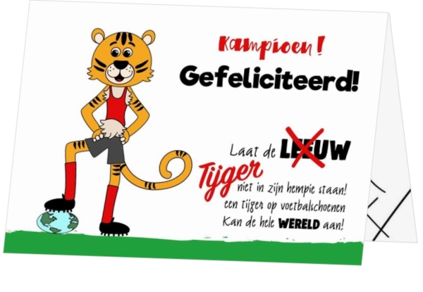 Vrolijke kinderkaart met een tijger met voetbalschoenen en een voetbal (dubbel)